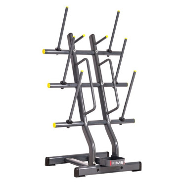 Supports de rangement pour trainings de sport.