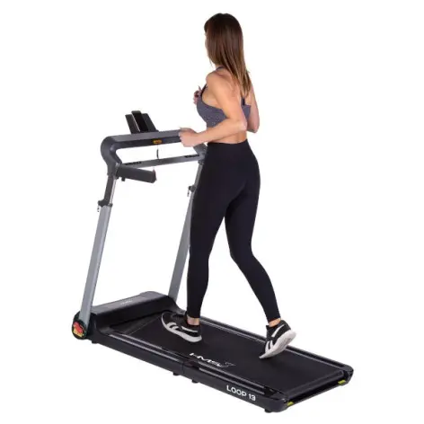 Tapis de training en home gym avec affichage lcd