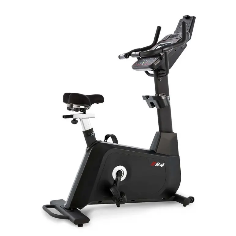 Vélo stationnaire de remise en forme - Cardio-training en studio