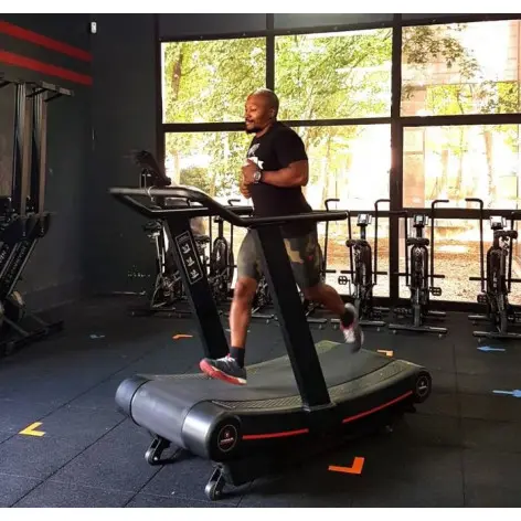 Tapis de course incurvé pour training hiit - vue 6