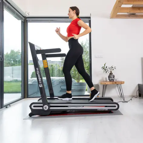 Tapis de course avec vitesse maximale de 16 km/h pour séance de cardio à domicile. - vue 11
