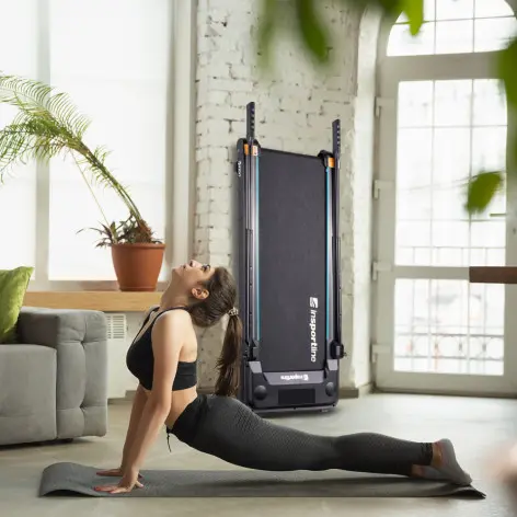 Tapis de marche avec poignées latérales pour séance de trek intense. - vue 10