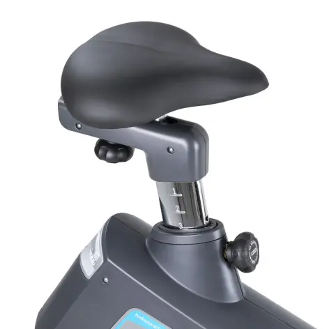 Vélo d'appartement pour séance de cardio avec moniteur de fréquence cardiaque. - vue 8