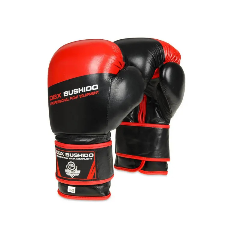 Gants de boxe et sports de combat en cuir rouge