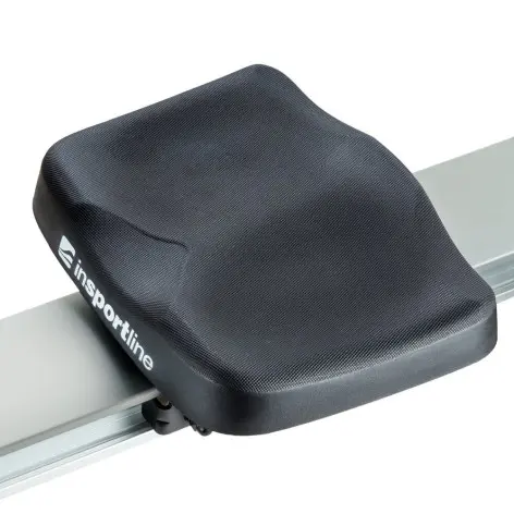 Rameur professionnel pour séance de cardio explosive en salle de fitness. - vue 6