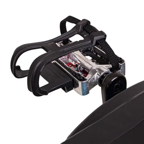 Spinning bike pour séance de cardio en intérieur en salle de sport professionnelle. - vue 8