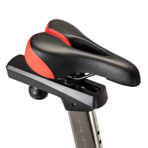Vélo de spinning pour entraînement intense en salle de sport professionnelle ou personnelle. - vue 6
