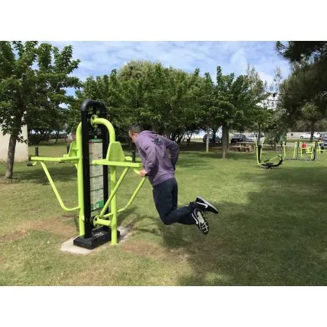 Chaise romaine outdoor pour street workout - vue 2