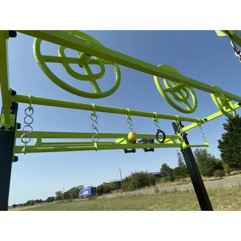 Grand circuit de Street Workout avec 14 postes - vue 8