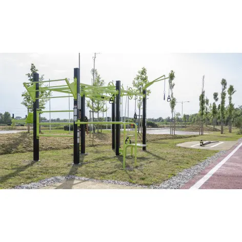 Grand circuit de Street Workout avec 14 postes - vue 3