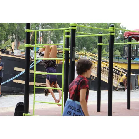 Structure de musculation en plein air - vue 2