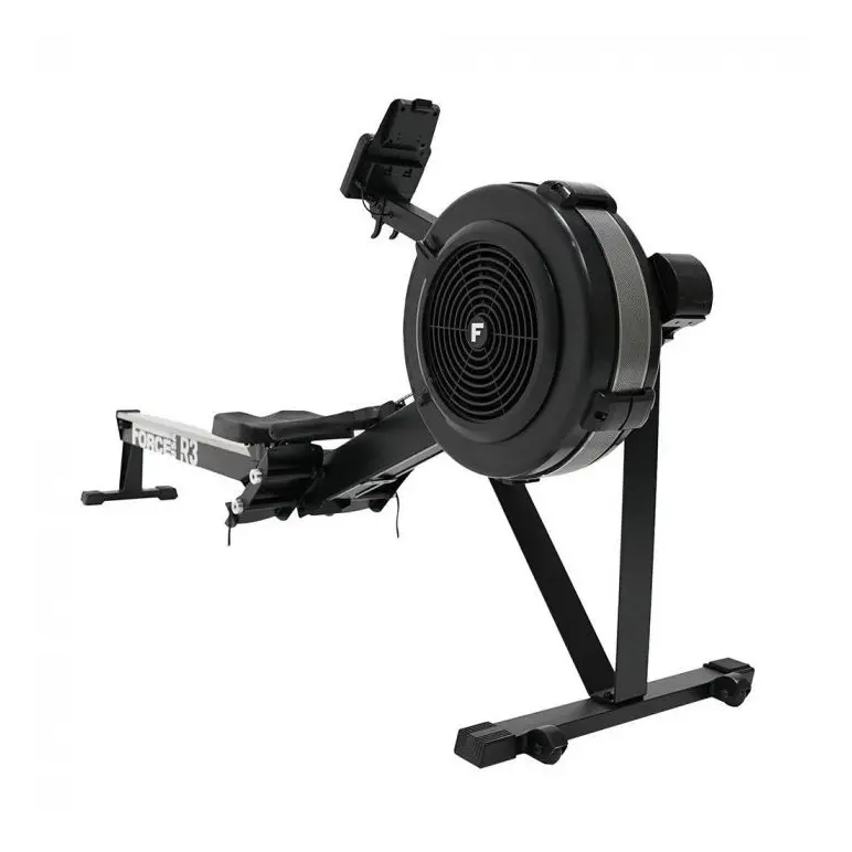 Rameur avec résistance à air pour entraînement de l'endurance.