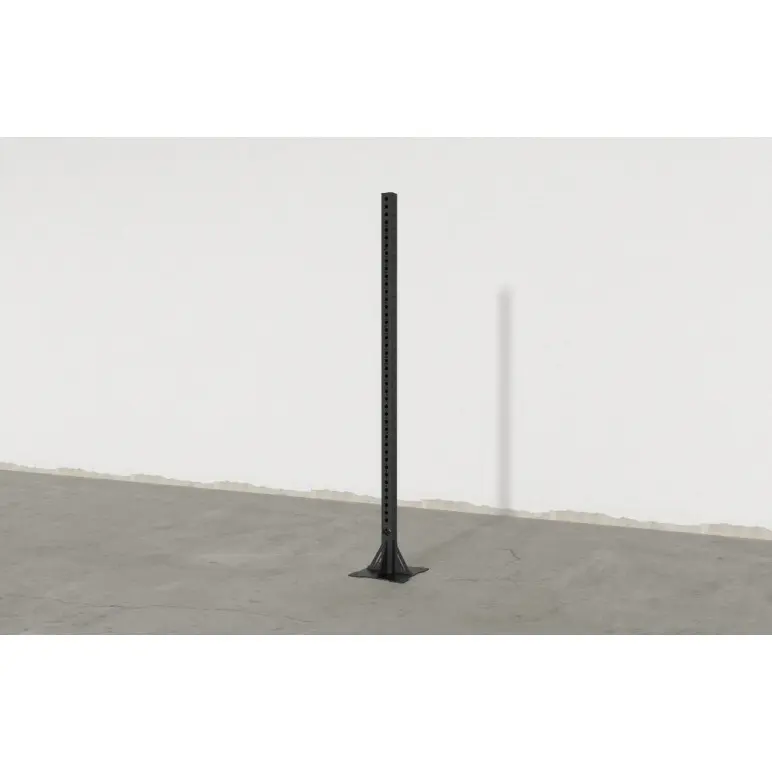 Pilier de musculation 2,50 m en acier avec fixation au sol combinable avec accessoire MIGHTY