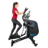 Vélo elliptique pour training de cardio en salle de sport professionnelle. - vue 10