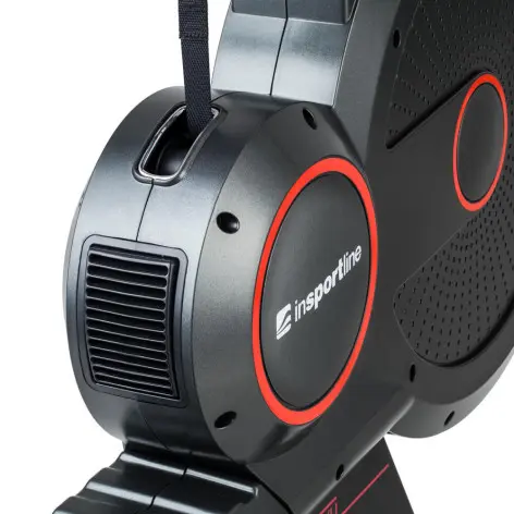 Rameur professionnel pour séance de cardio explosive en salle de fitness. - vue 15