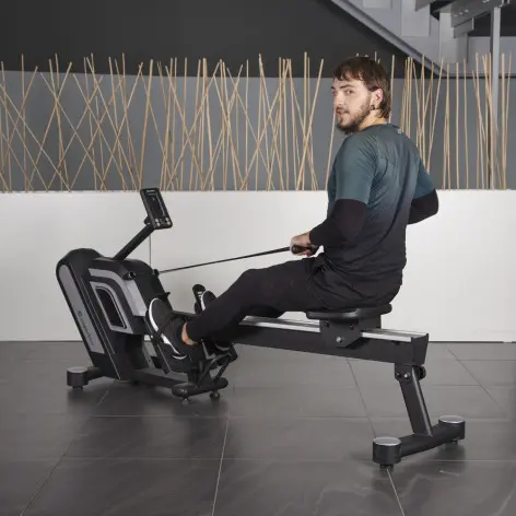 Rameur professionnel avec écran graphique et poignées amovibles. - vue 16