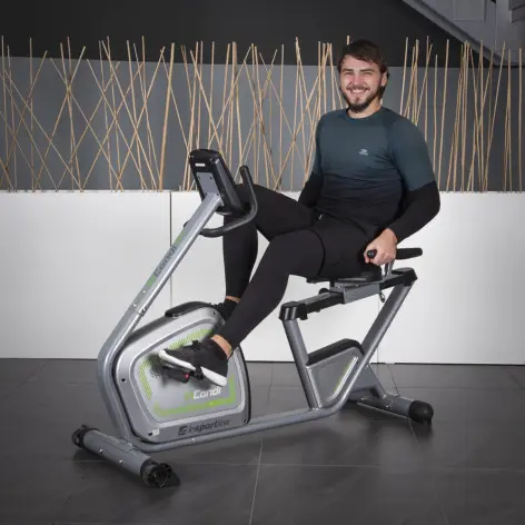 Vélo d'appartement position couchée pour sessions de cardio en salle de sport publique ou privée. - vue 18