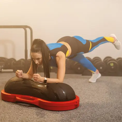 Plateforme d'équilibre avec surface antidérapante à forme atypique - vue 8