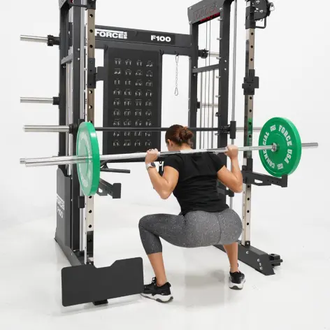Rack polyvalent Force USA F100 V2 avec 200 kilos de plaques de poids et accessoires de training - vue 26