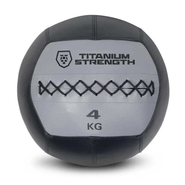 Wall ball en cuir de marque Titanium Strength