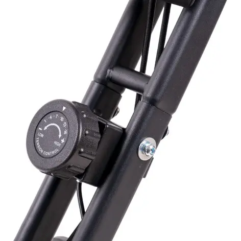 Vélo avec sangles de pédale réglables