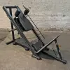 Presse à cuisses hack squat de musculation - vue 2