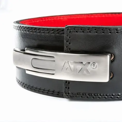 Ceinture rouge et noir idéale pour les exercices avec de lourdes charges