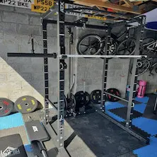 Garage gym de musculation à domicile avec équipements ATX