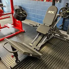 Idée d'équipement pour salle de musculation professionnelle avec leg press ATX