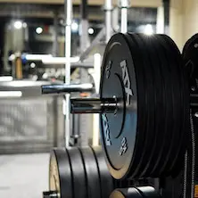 Idée salle de musculation ATX avec bumpers plates