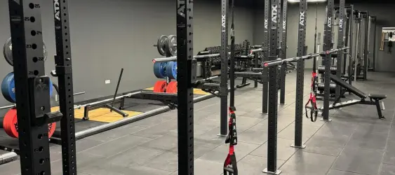 Zone cross-fit pour salle de sport commerciale